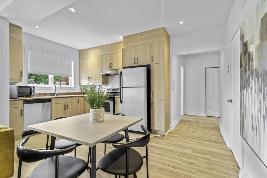 Stylish 2 Bedroom Haven By Jean Talon Market 蒙特利尔 外观 照片